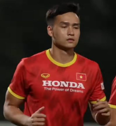 H? s? Bùi Hoàng Vi?t Anh: Trung v? 26 tu?i c?a CAHN và ly do anh là chìa khóa cho ng?i v? ??ch V-League 2025-26