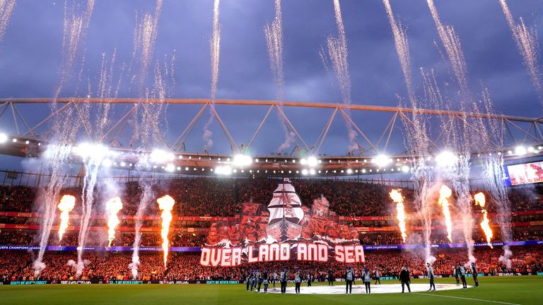 ?êm Budapest sau 20 n?m: Cau chuy?n th? h? Arsenal tr? l?i ??nh cao Champions League