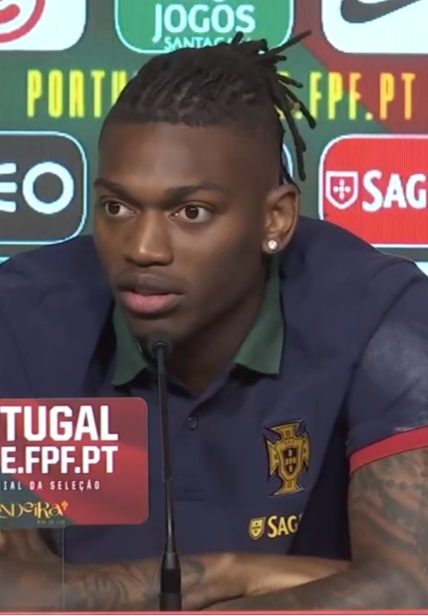 AC Milan vs Genoa: Cu?c ?ua Champions League Và Quy?t ??nh C?a Allegri Vòng 37 Serie A