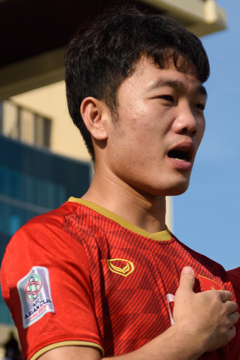 HAGL vs Hà T?nh: Cau Chuy?n Xuan Tr??ng và Th? H? Vàng JMG Tr? V? Pleiku