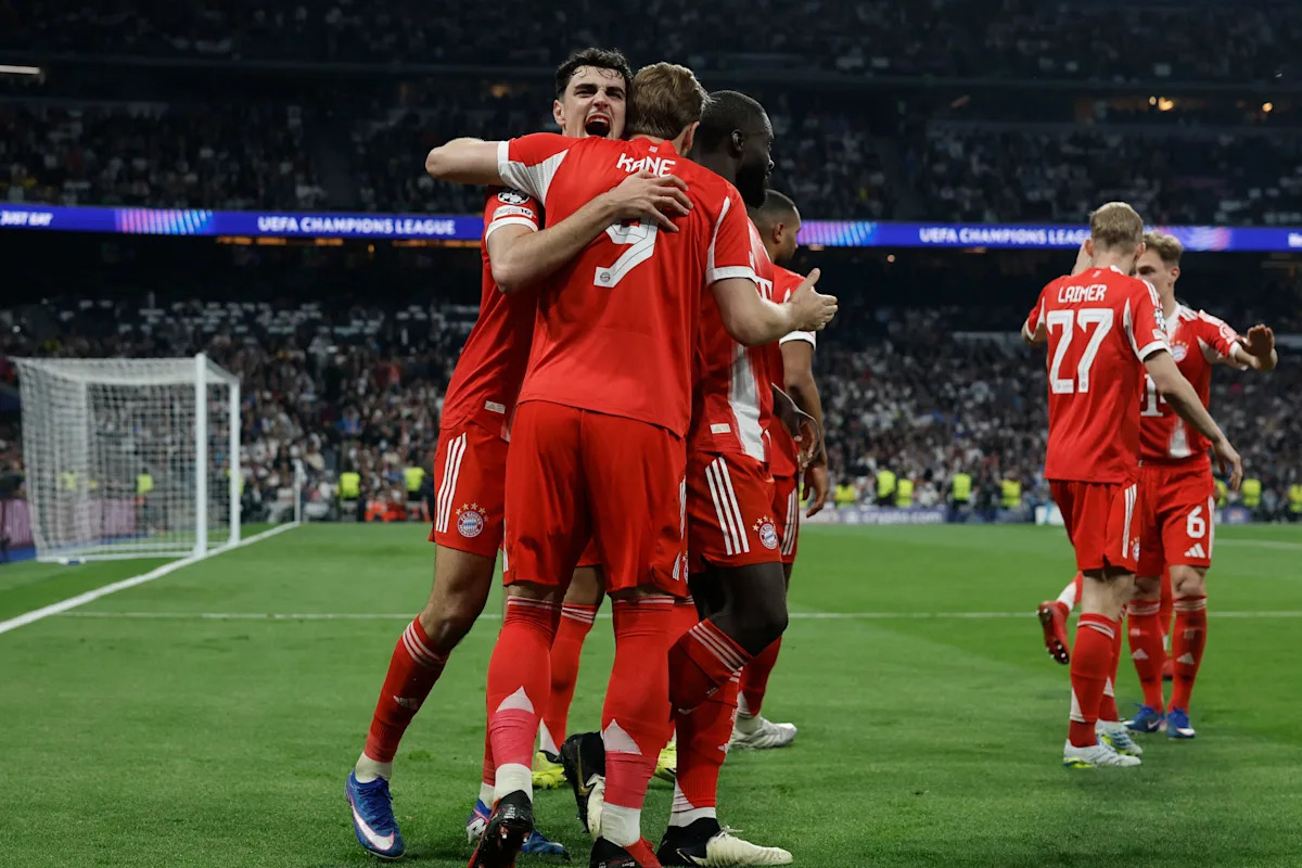 Bán k?t Champions League 2025/26: l?ch xem gi? Vi?t Nam